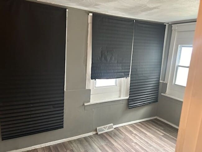 Photo - Spacious 3 bedroom apartment for rent in B...