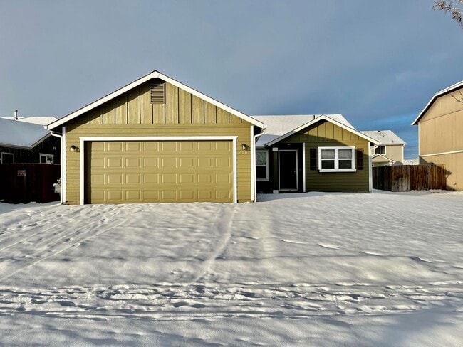 Building Photo - New on the Market! Rental