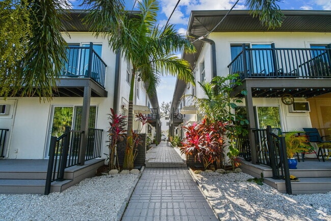 Building Photo - Northbay Villas Rental