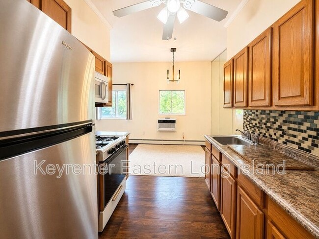 Photo - 265 N Newbridge Rd