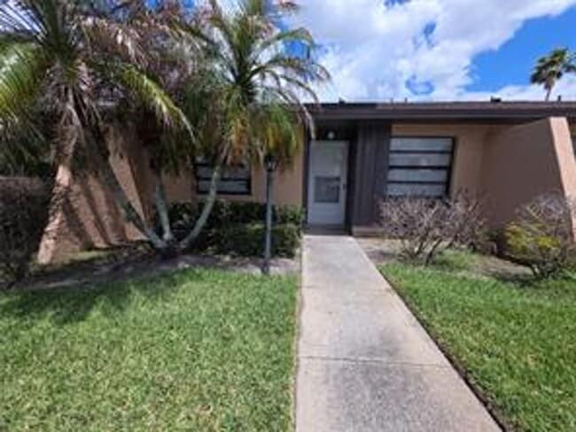 Building Photo - Kissimmee Condo