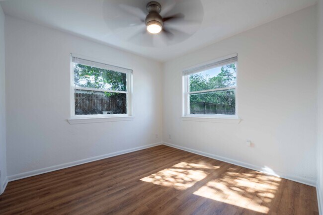 Photo - 1216 10th St N