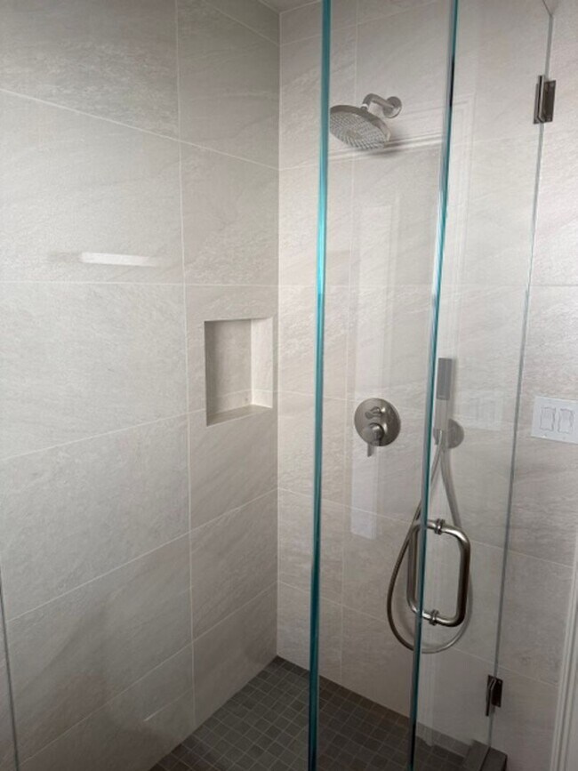 Photo - 2432-2436 Park Boulevard Unit 2432