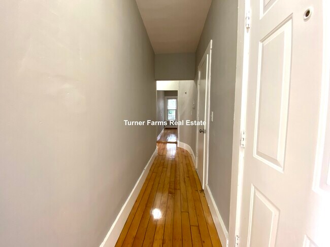 Photo - 270 Bowdoin St Unit 3