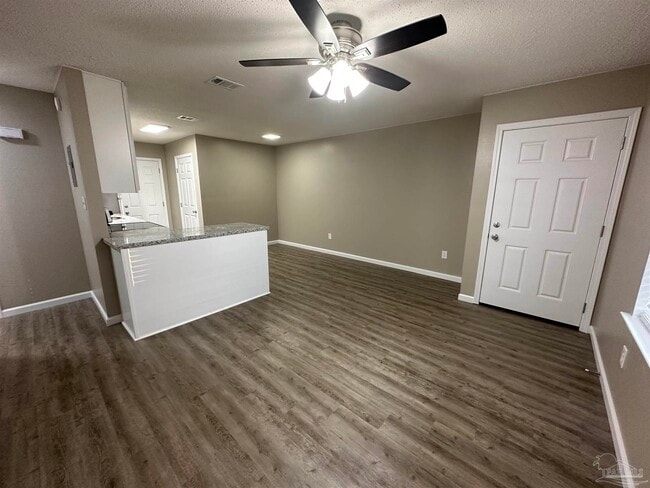 Photo - 8011 Kipling St