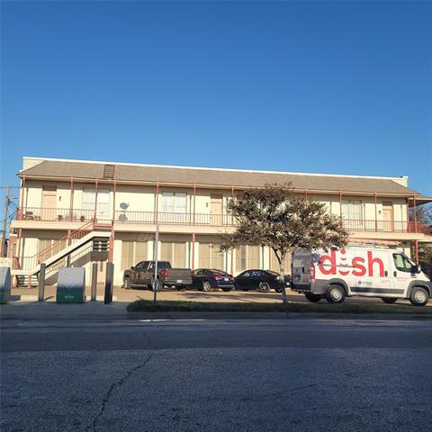 Building Photo - 212 W Knox St Unit 2