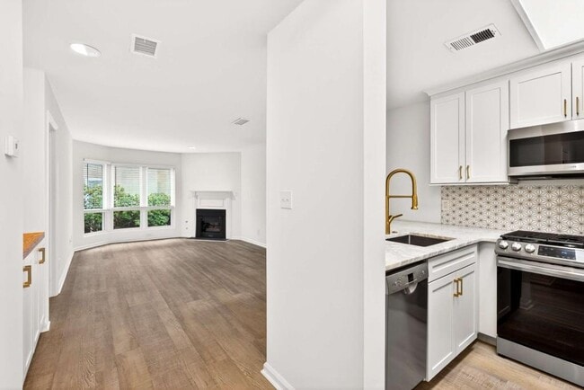 Photo - 244 13th St NE Unit 105