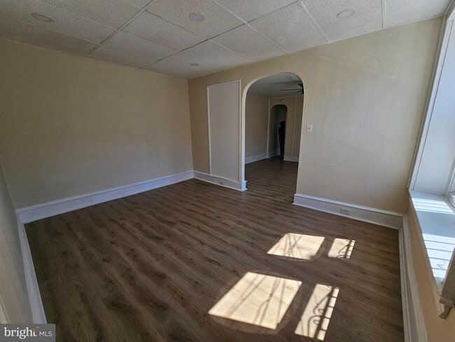 Photo - 718 S 52nd St