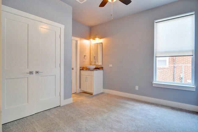 Photo - 2514 Forest Park Blvd Unit 2027