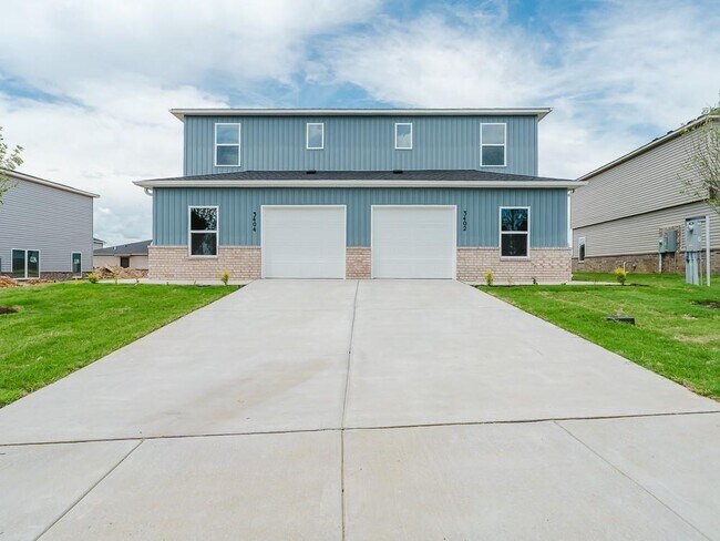 Building Photo - 3404 SW Endearment St