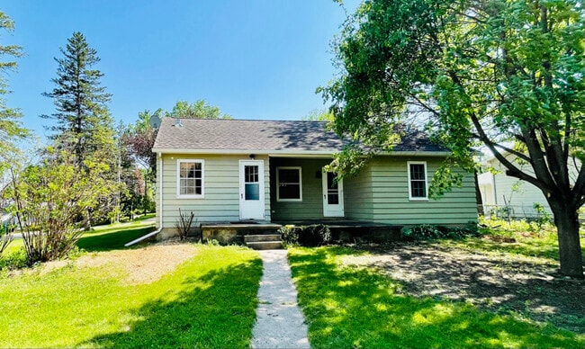 Photo - 101 22nd St SW