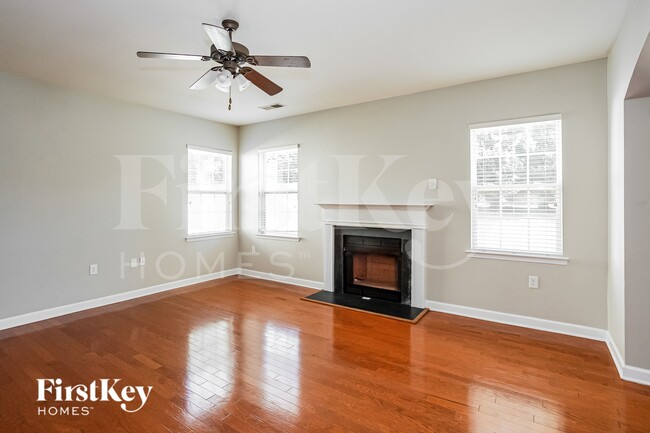 Photo - 4210 High Shoals Dr