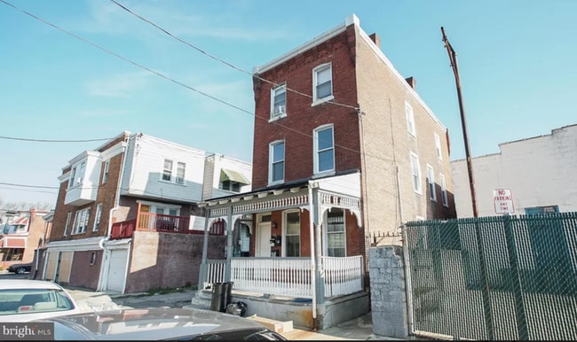 Building Photo - 263 S 62nd St