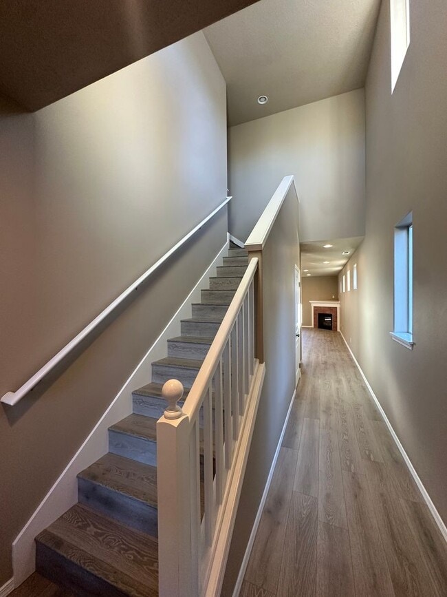 Photo - Comfortable Bend Living – 3 Bedroom Home with Spacious Bonus Room!