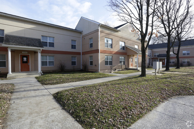 Photo - Mountain Oaks Apartments