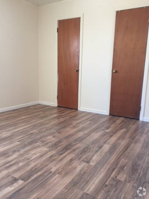 Building Photo - 623 Genesee St Unit Apt#3