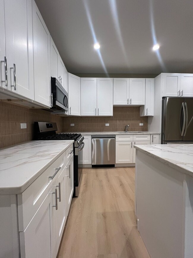 Photo - 4231 S Champlain Ave Unit 1