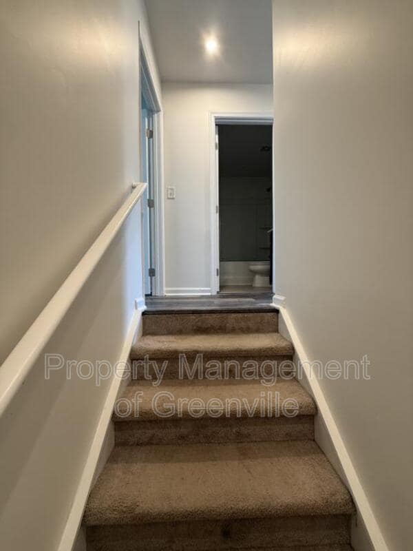 Photo - 103 Fernside Ct