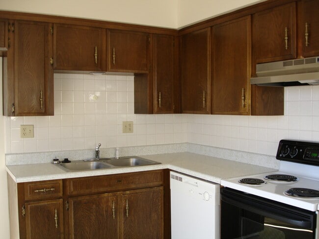 Building Photo - 7104 N Park Ave