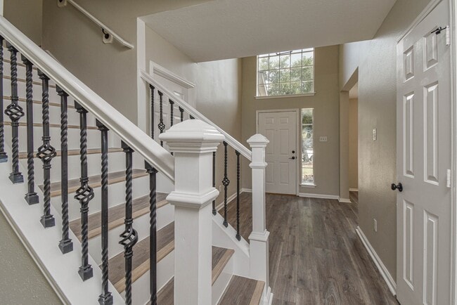 Photo - 19407 Scarlet Cove Dr