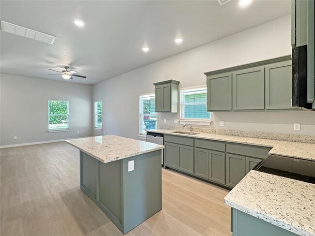 Photo - 1101 N Tucker Ave