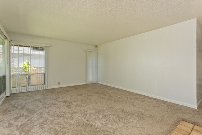 Photo - READY TO RENT! 3 bed, 2 bath home in beaut...