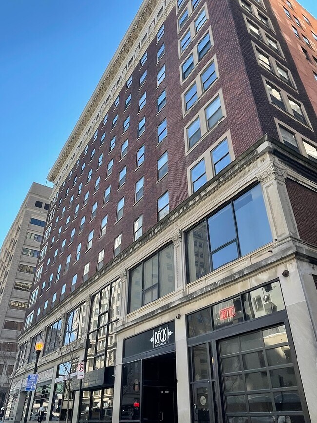 Buiiding - 312 S 16th St Unit 804