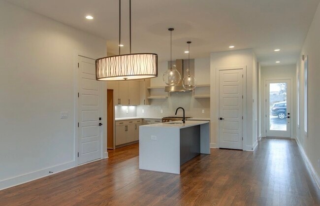 Photo - 3325 Felicia St