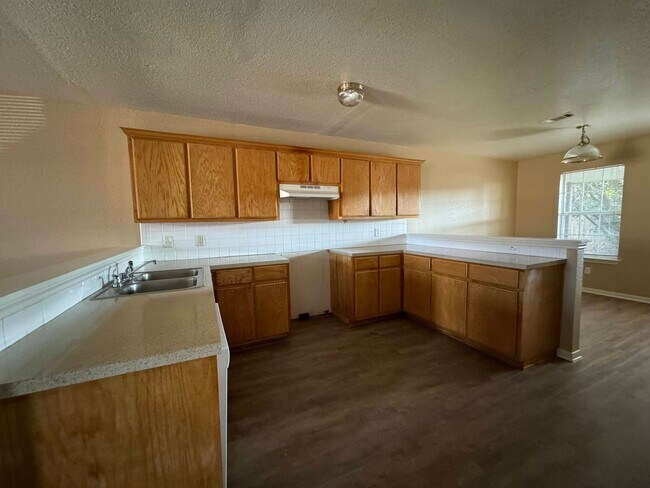 Photo - 3406 Cantabrian Dr Unidad # B