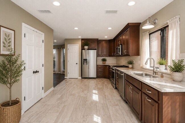 Building Photo - 12518 Dolgo Dr