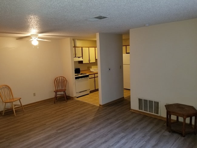 Courtyard Apartments