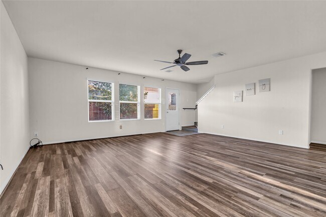 Photo - 3050 Thicket Path Way