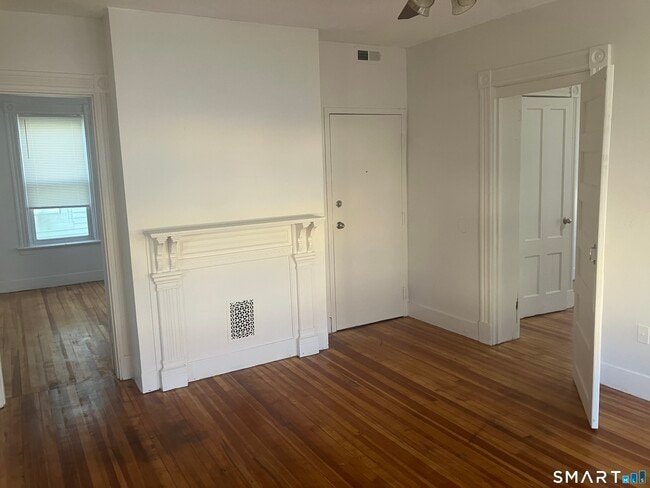 Photo - 473 Howard Ave