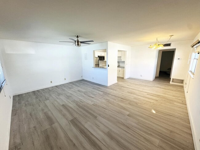 Photo - 506 Brittany K