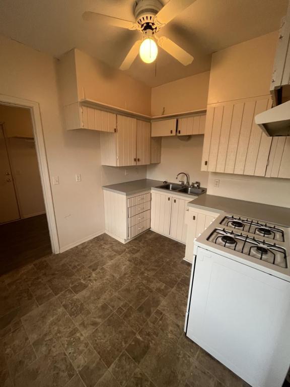 Photo - 1512 E 8th Ave