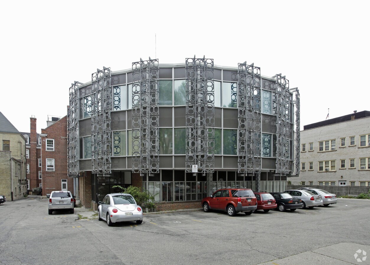 Photo - Cass Street Apartments