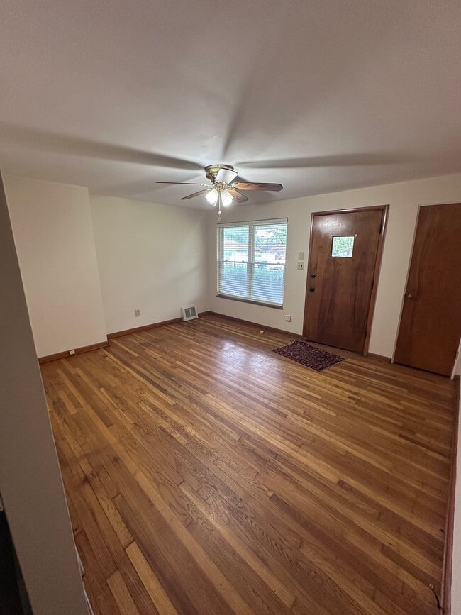 116 Sunnyside Ln