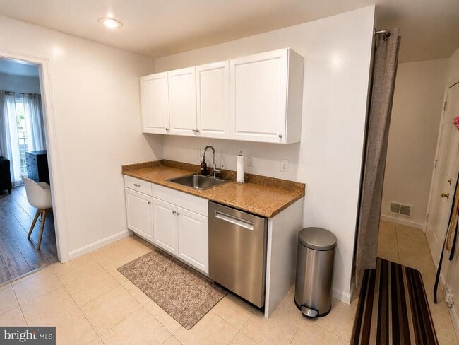 Photo - 1240 Gemini Dr