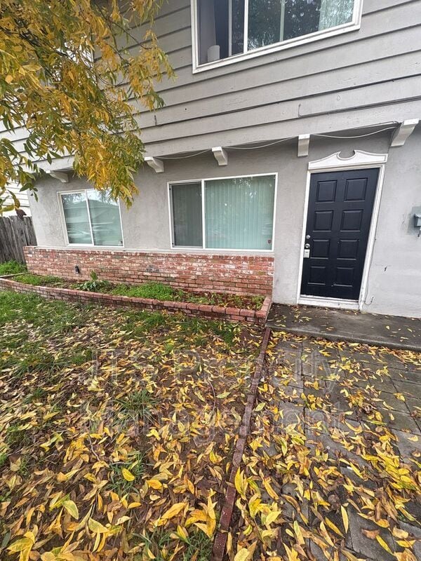 Building Photo - 2840 Sweet Way