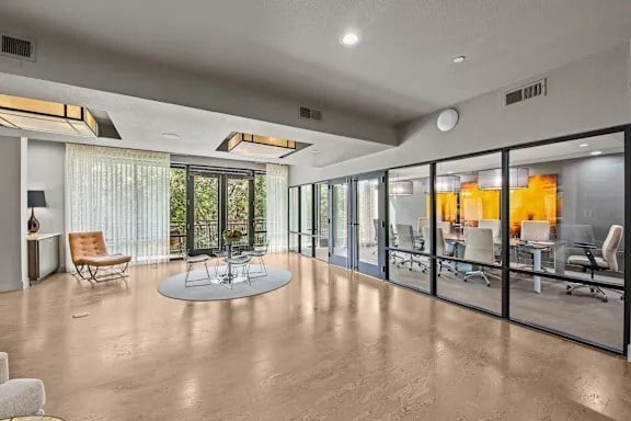 Photo - 2727 Commercial Center Blvd Unidad 135