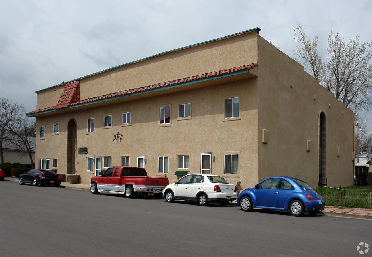 Photo - Sunburst Apartments