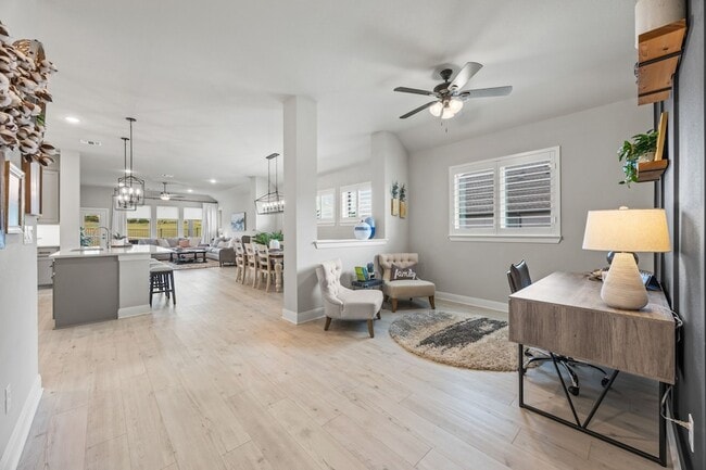 Photo - 2102 Clearwater Way