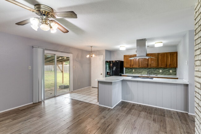 Photo - 7504 Portman Ave