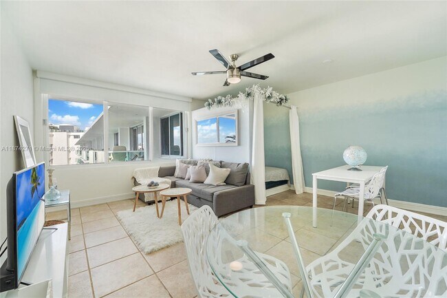 Photo - 1000 West Ave Unit PH22