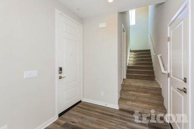 Photo - 31695 Hans Dr