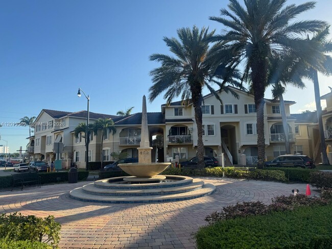 Building Photo - 8912 W Flagler St Unit 217