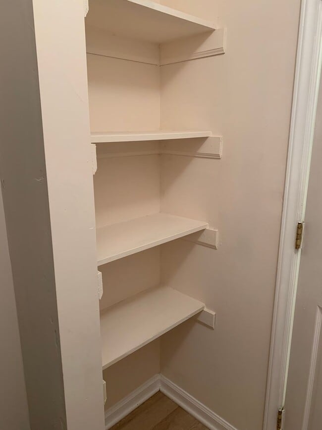 Photo - 1 BR, 1 BA Condo-3rd floor *Fresh paint throughout! * Easy to clean flooring only one year old. P...