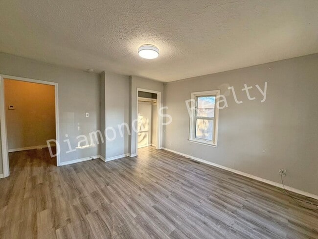 Photo - MOVE IN SPECIAL!  Cute 3 bedroom home close to Evangel University and Spfd/Green County Park Board