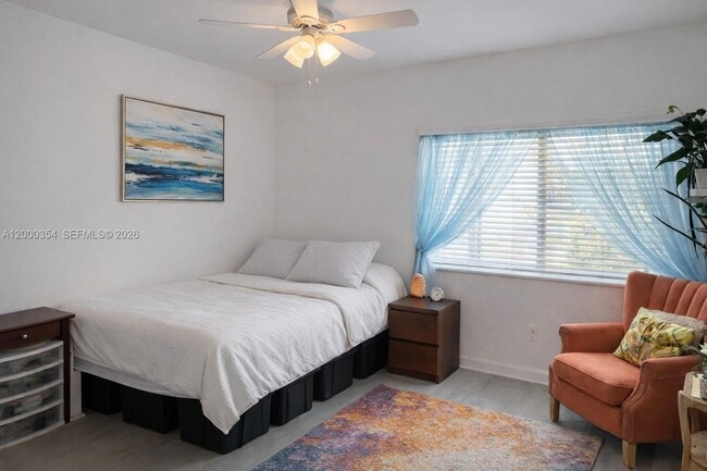 Photo - 701 Meridian Ave Unit 4