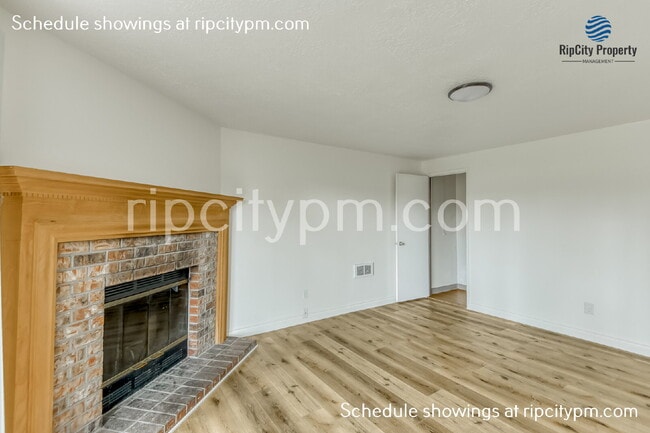 Photo - 2452 SE 9th Ct